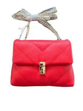Chic Red Quilted Crossbody with Gold Lock